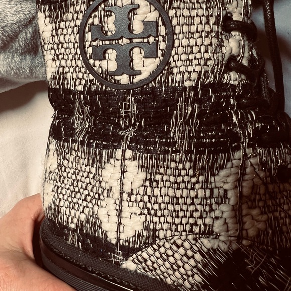 Tory Burch Miller notched sole ankle boot size 6.5 new without box - Picture 10 of 10